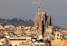 TOP 10 miest a cieľov v Barcelone: čo vidieť a zahrnúť do plánu? Sagrada Família, chrám v Barcelone, zdroj: pixabay